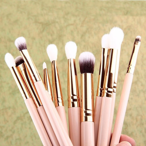 Best Highlighter Makeup Brush